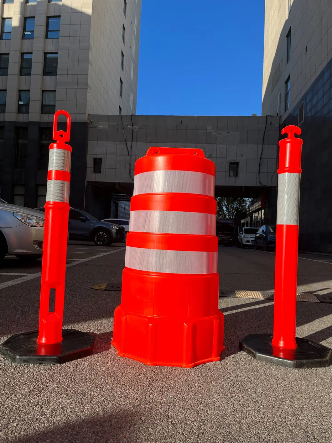 ROADSAFE Venta caliente PE Tambor de tráfico Barril de choque Seguridad vial Barril de advertencia reflectante 1