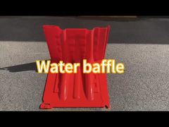 valla barrera de agua conectando